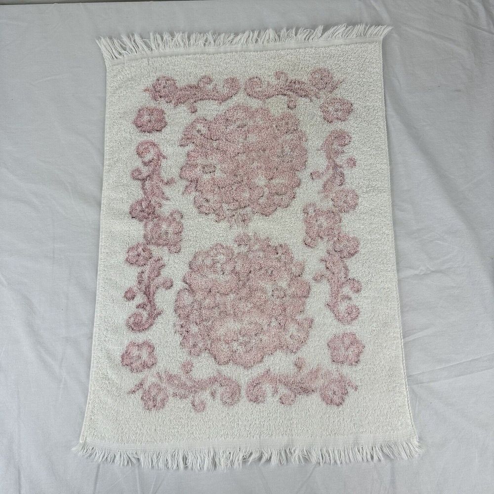 Vintage‎ Cannon White & Pink Hand Towel 1970s Fringe USA MOD Prop Flower Retro